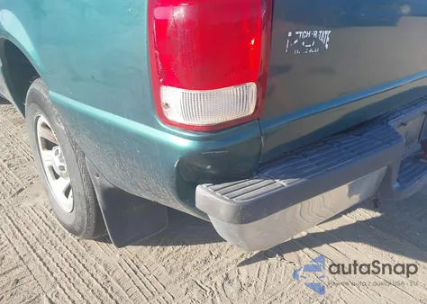 2000 Ford Ranger Xl/Xlt from USA, damaged, VIN 1FTYR10CXYPA24656